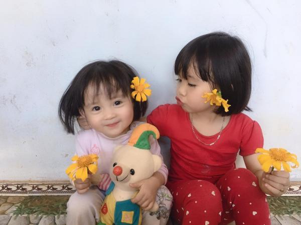 'Con là Sơ Ri, mọi thứ đều hoàn hảo đến khi con cười': 'Thiên thần nhí' sún răng không 'cưa' nhưng ai cũng đổ 'Con là Sơ Ri, mọi thứ đều hoàn hảo đến khi con cười': 'Thiên thần nhí' sún răng không 'cưa' nhưng ai cũng đổ