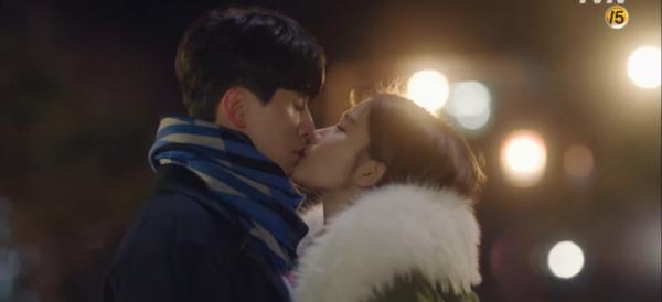 'Touch Your Heart': Bộ phim của những cảnh siêu sến khiến tim ta tan chảy chỉ trong 1 giây 'Touch Your Heart': Bộ phim của những cảnh siêu sến khiến tim ta tan chảy chỉ trong 1 giây