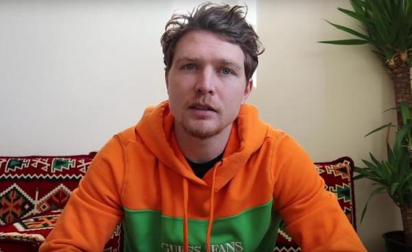 YouTuber ăn thuần chay nổi tiếng vừa tuyên bố 'dừng cuộc chơi' YouTuber ăn thuần chay nổi tiếng vừa tuyên bố 'dừng cuộc chơi'