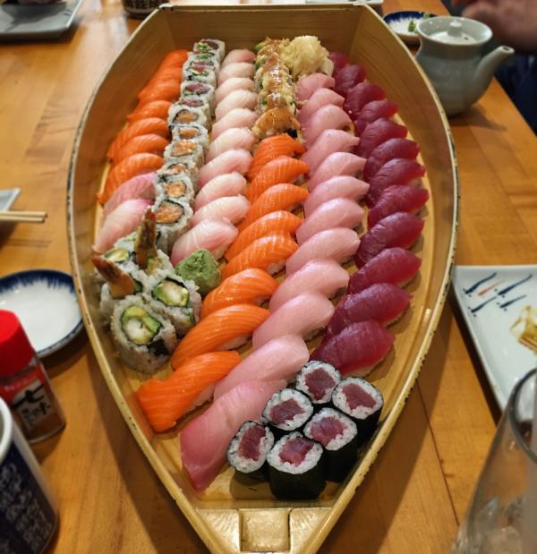 Bi hài muôn thuở chuyện ăn buffet chỉ người châu Á mới hiểu Bi hài muôn thuở chuyện ăn buffet chỉ người châu Á mới hiểu