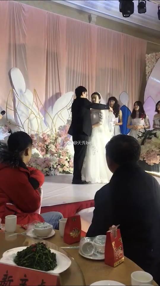 'Cô phù dâu' khiến hàng triệu cư dân mạng Trung Quốc phải ngồi vào bàn viết kịch bản đam mỹ 'Cô phù dâu' khiến hàng triệu cư dân mạng Trung Quốc phải ngồi vào bàn viết kịch bản đam mỹ