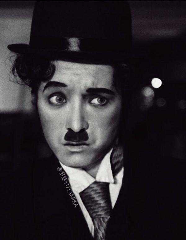 Mỹ nữ Trung Quốc bất ngờ nổi tiếng nhờ hoá trang thành Albert Einstein, Johnny Depp, Mona Lisa Mỹ nữ Trung Quốc bất ngờ nổi tiếng nhờ hoá trang thành Albert Einstein, Johnny Depp, Mona Lisa