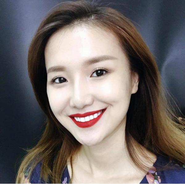 Mỹ nữ Trung Quốc bất ngờ nổi tiếng nhờ hoá trang thành Albert Einstein, Johnny Depp, Mona Lisa Mỹ nữ Trung Quốc bất ngờ nổi tiếng nhờ hoá trang thành Albert Einstein, Johnny Depp, Mona Lisa