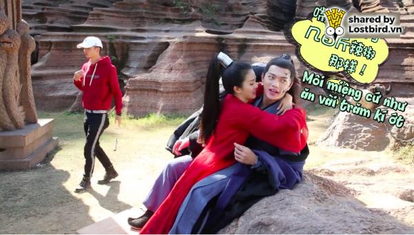 'Chiêu Diêu' gây sốt với cảnh Bạch Lộc cưỡng hôn Hứa Khải, hôn bạo liệt đến mức 'rơi cả da miệng' 'Chiêu Diêu' gây sốt với cảnh Bạch Lộc cưỡng hôn Hứa Khải, hôn bạo liệt đến mức 'rơi cả da miệng'