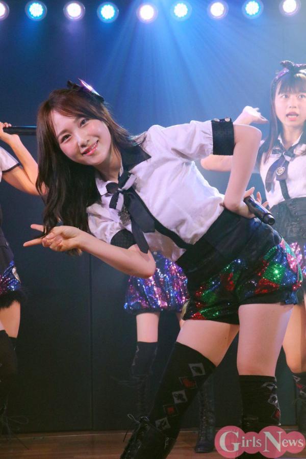 Tốt nghiệp AKB48 để sang Hàn debut, Takahashi Juri bị fan Nhật ném đá Tốt nghiệp AKB48 để sang Hàn debut, Takahashi Juri bị fan Nhật ném đá