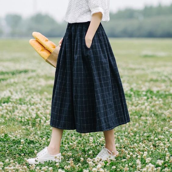 Những 'bí kíp' ngàn vàng để mix giày và chân váy sao cho thật xinh xắn Những 'bí kíp' ngàn vàng để mix giày và chân váy sao cho thật xinh xắn