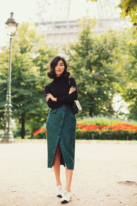Những 'bí kíp' ngàn vàng để mix giày và chân váy sao cho thật xinh xắn Những 'bí kíp' ngàn vàng để mix giày và chân váy sao cho thật xinh xắn