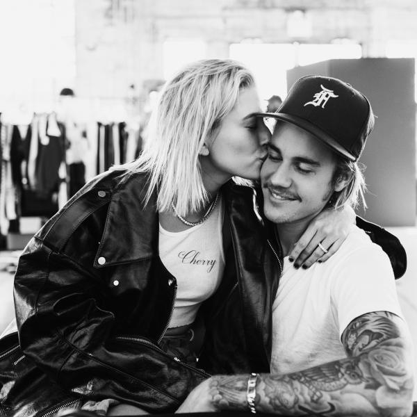 Bức ảnh được thả tim nhiều nhất Instagram thuộc về ai? Justin Bieber, Ariana Grande, CR7 hay Kylie Jenner? Bức ảnh được thả tim nhiều nhất Instagram thuộc về ai? Justin Bieber, Ariana Grande, CR7 hay Kylie Jenner?