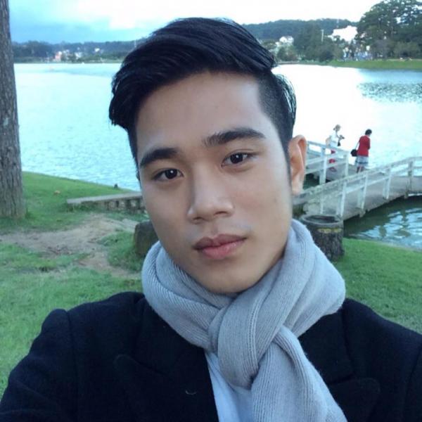 Lộ diện Dũng hotboy đào hoa của 'Mắt Biếc': Hoá ra là bác sĩ Quang trong 'Hậu Duệ Mặt Trời' Lộ diện Dũng hotboy đào hoa của 'Mắt Biếc': Hoá ra là bác sĩ Quang trong 'Hậu Duệ Mặt Trời'
