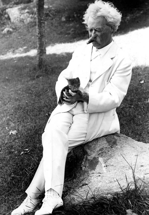 Những sự tích về Mark Twain - người hài hước vĩ đại nhất nước Mỹ cũng là kẻ yêu mèo điên cuồng Những sự tích về Mark Twain - người hài hước vĩ đại nhất nước Mỹ cũng là kẻ yêu mèo điên cuồng