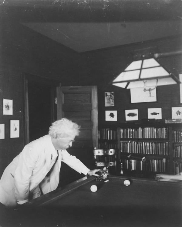 Những sự tích về Mark Twain - người hài hước vĩ đại nhất nước Mỹ cũng là kẻ yêu mèo điên cuồng Những sự tích về Mark Twain - người hài hước vĩ đại nhất nước Mỹ cũng là kẻ yêu mèo điên cuồng