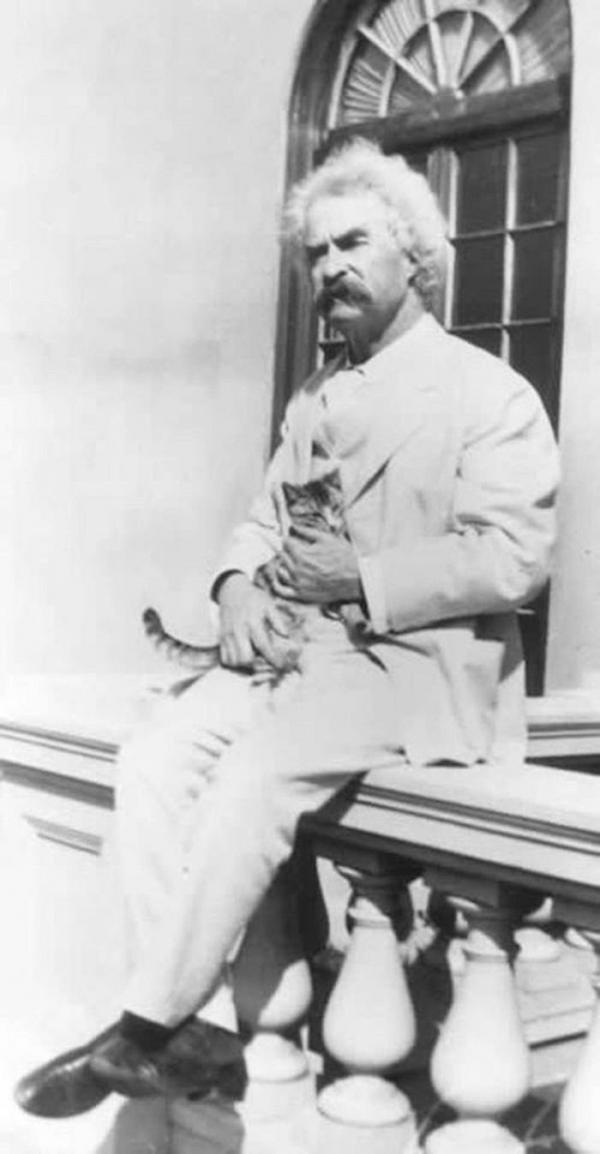 Những sự tích về Mark Twain - người hài hước vĩ đại nhất nước Mỹ cũng là kẻ yêu mèo điên cuồng Những sự tích về Mark Twain - người hài hước vĩ đại nhất nước Mỹ cũng là kẻ yêu mèo điên cuồng