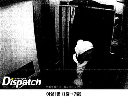 Dispatch tìm được CCTV và nội dung tâm thư từ 10 năm trước trong vụ Jang Ja Yeon: 'Ai là người nói dối?' Dispatch tìm được CCTV và nội dung tâm thư từ 10 năm trước trong vụ Jang Ja Yeon: 'Ai là người nói dối?'