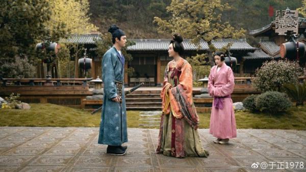 Lý Nhất Đồng: 3 năm mờ nhạt liệu sẽ 'lên đời' khi thành đôi với Hứa Khải trong 'Đại Đường Nữ Nhi Hành' Lý Nhất Đồng: 3 năm mờ nhạt liệu sẽ 'lên đời' khi thành đôi với Hứa Khải trong 'Đại Đường Nữ Nhi Hành'