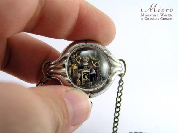 Nghệ nhân tỉ mỉ biến đồng hồ bỏ túi thành thế giới tí hon đẹp mắt Nghệ nhân tỉ mỉ biến đồng hồ bỏ túi thành thế giới tí hon đẹp mắt