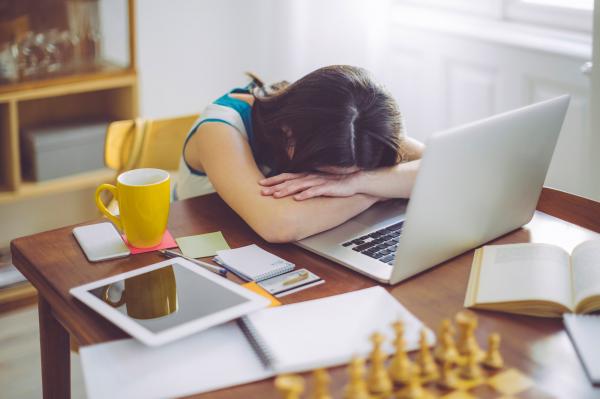 Thế hệ Y (Millennial): Khi những điều nhỏ nhặt như wifi chậm cũng khiến cuộc sống siêu căng thẳng Thế hệ Y (Millennial): Khi những điều nhỏ nhặt như wifi chậm cũng khiến cuộc sống siêu căng thẳng