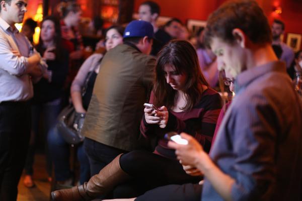 Thế hệ Y (Millennial): Khi những điều nhỏ nhặt như wifi chậm cũng khiến cuộc sống siêu căng thẳng Thế hệ Y (Millennial): Khi những điều nhỏ nhặt như wifi chậm cũng khiến cuộc sống siêu căng thẳng