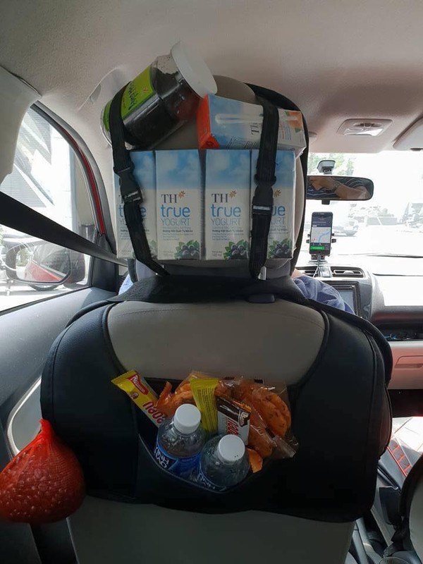 Loạt ảnh 'Lái xe Grab có tâm' dưới đây sẽ khiến những ai làm dịch vụ 'vô tâm' phải hổ thẹn Loạt ảnh 'Lái xe Grab có tâm' dưới đây sẽ khiến những ai làm dịch vụ 'vô tâm' phải hổ thẹn