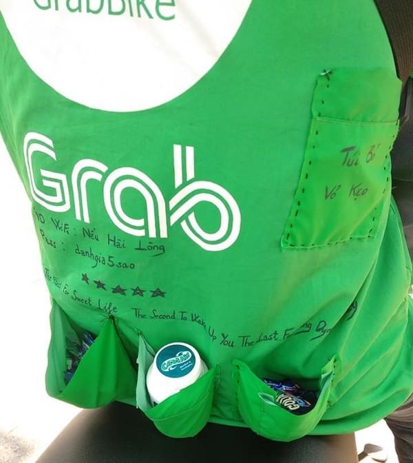 Loạt ảnh 'Lái xe Grab có tâm' dưới đây sẽ khiến những ai làm dịch vụ 'vô tâm' phải hổ thẹn Loạt ảnh 'Lái xe Grab có tâm' dưới đây sẽ khiến những ai làm dịch vụ 'vô tâm' phải hổ thẹn