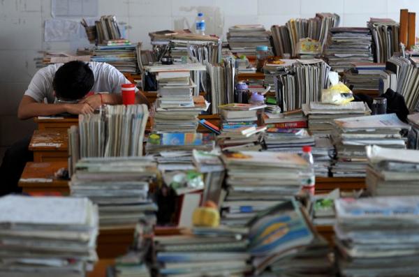 Một học sinh 15 tuổi ở Đài Loan tự sát vì bị bố cấm chơi Liên Minh Huyền Thoại Một học sinh 15 tuổi ở Đài Loan tự sát vì bị bố cấm chơi Liên Minh Huyền Thoại