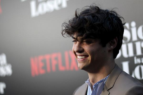 Netflix dí dỏm làm phim về ứng dụng hẹn hò: Các thánh ế nên xem để lấy lại niềm tin về tình yêu Netflix dí dỏm làm phim về ứng dụng hẹn hò: Các thánh ế nên xem để lấy lại niềm tin về tình yêu