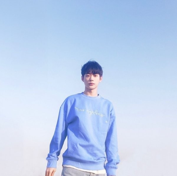 Những thí sinh Produce X 101 cứ như là anh em sinh đôi thất lạc với thần tượng nổi tiếng Những thí sinh Produce X 101 cứ như là anh em sinh đôi thất lạc với thần tượng nổi tiếng