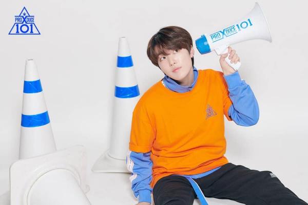 Những thí sinh Produce X 101 cứ như là anh em sinh đôi thất lạc với thần tượng nổi tiếng Những thí sinh Produce X 101 cứ như là anh em sinh đôi thất lạc với thần tượng nổi tiếng