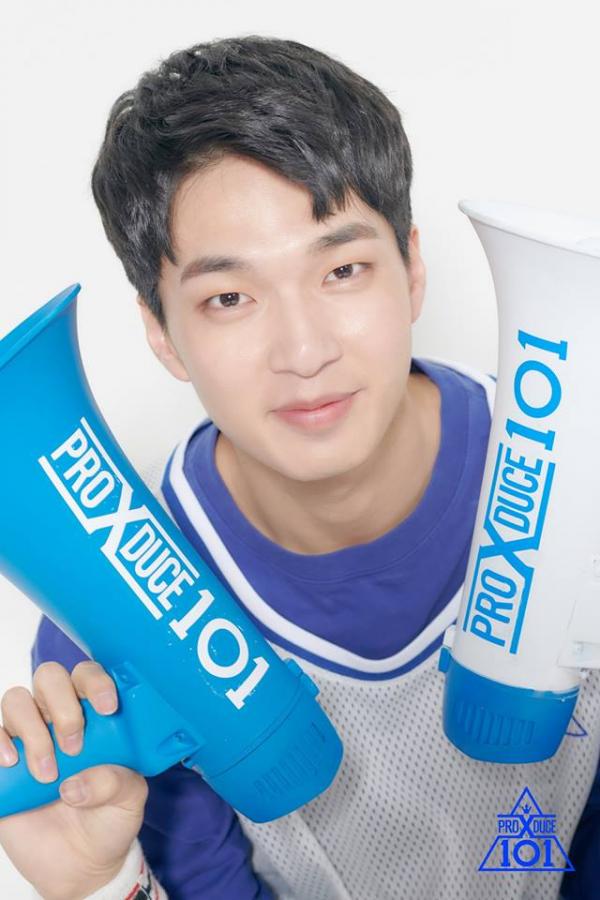 Những thí sinh Produce X 101 cứ như là anh em sinh đôi thất lạc với thần tượng nổi tiếng Những thí sinh Produce X 101 cứ như là anh em sinh đôi thất lạc với thần tượng nổi tiếng