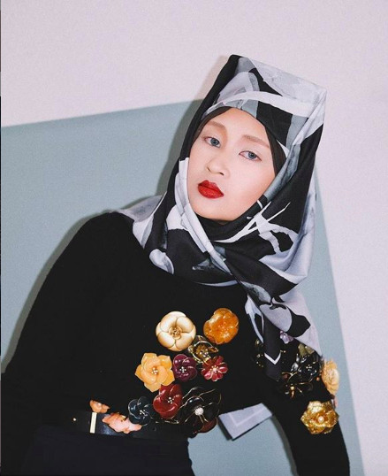 Thời trang Hồi giáo hiện đại và đẹp khó cưỡng của cô nàng Instagrammer nổi tiếng Thời trang Hồi giáo hiện đại và đẹp khó cưỡng của cô nàng Instagrammer nổi tiếng
