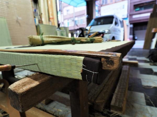 Những nghề nghiệp đặc biệt chỉ có ở Nhật: Dọn dẹp thi thể người tự sát, kẻ được thuê để đi săn tình Những nghề nghiệp đặc biệt chỉ có ở Nhật: Dọn dẹp thi thể người tự sát, kẻ được thuê để đi săn tình