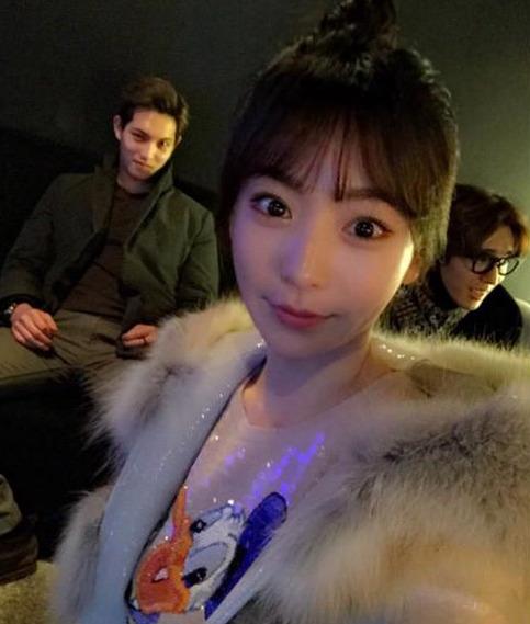 Rò rỉ danh sách tội trạng của Hwang Hana: Chơi cần sa, bán thuốc, tiêm ma túy đá vào tay sinh viên Rò rỉ danh sách tội trạng của Hwang Hana: Chơi cần sa, bán thuốc, tiêm ma túy đá vào tay sinh viên