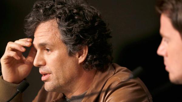 Mark Ruffalo: Quá khứ đáng buồn và nhiều biến động của 'The Hulk' sau màn ảnh Mark Ruffalo: Quá khứ đáng buồn và nhiều biến động của 'The Hulk' sau màn ảnh