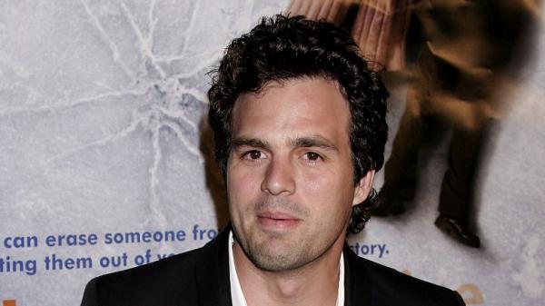 Mark Ruffalo: Quá khứ đáng buồn và nhiều biến động của 'The Hulk' sau màn ảnh Mark Ruffalo: Quá khứ đáng buồn và nhiều biến động của 'The Hulk' sau màn ảnh