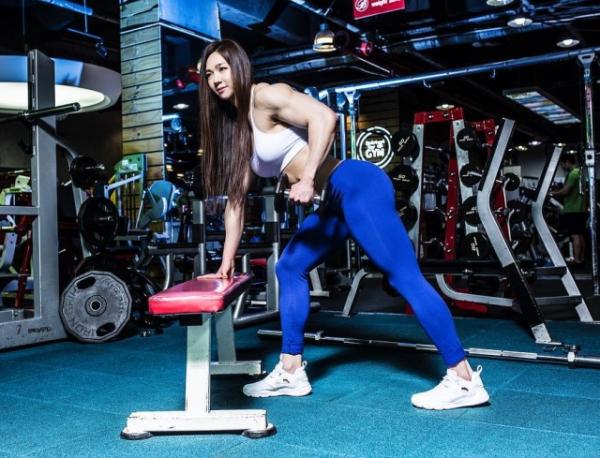 Gặp gỡ 'nữ thần cơ bắp' xứ Kim chi: Mặt và người tưởng như không hề liên quan nhau Gặp gỡ 'nữ thần cơ bắp' xứ Kim chi: Mặt và người tưởng như không hề liên quan nhau