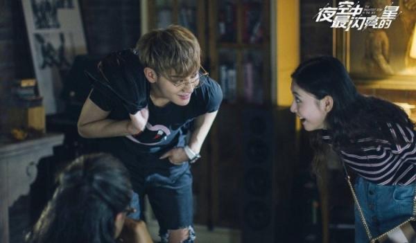 Ngô Thiến và Hoàng Tử Thao – Cặp đôi chí chóe trên phim nhưng ngọt ngào ‘thả thính’ nơi hậu trường Ngô Thiến và Hoàng Tử Thao – Cặp đôi chí chóe trên phim nhưng ngọt ngào ‘thả thính’ nơi hậu trường