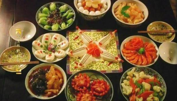 Chuyện ăn uống trong Tử Cấm Thành hoá ra cũng phức tạp chẳng kém gì chuyện 'cung đấu' Chuyện ăn uống trong Tử Cấm Thành hoá ra cũng phức tạp chẳng kém gì chuyện 'cung đấu'