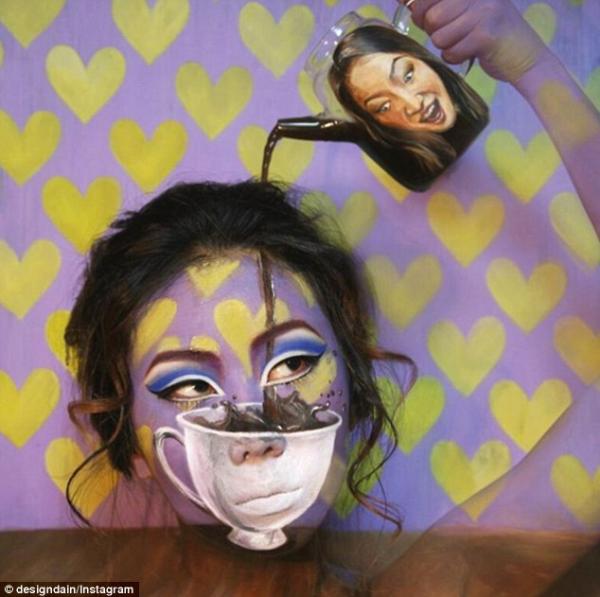 Dain Yoon - 'Thánh trang điểm' ngụy trang bất chấp mọi môi trường Dain Yoon - 'Thánh trang điểm' ngụy trang bất chấp mọi môi trường