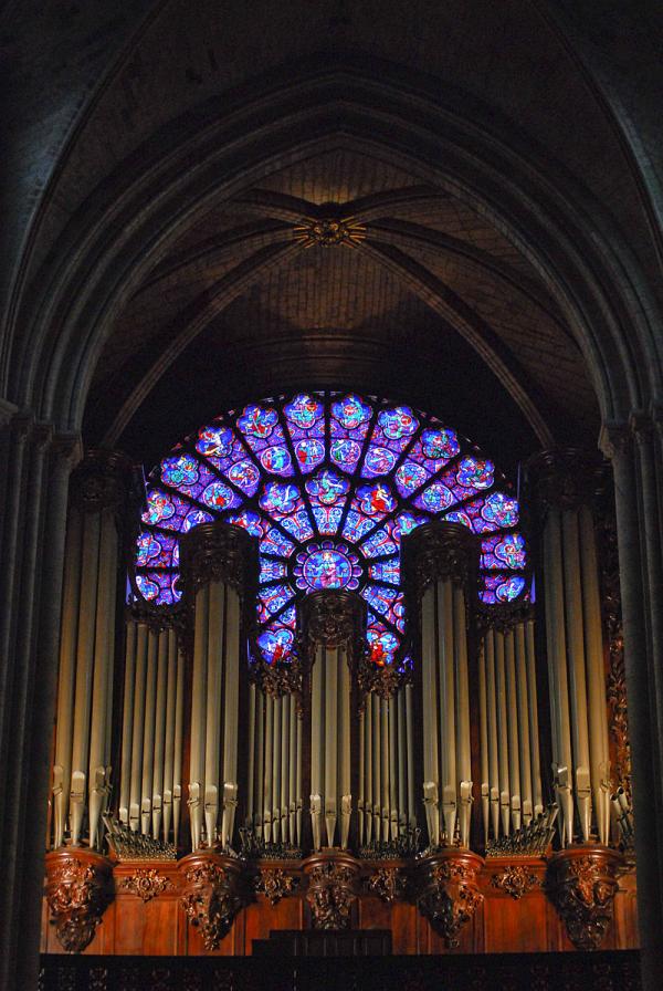 Nhà thờ Đức Bà Paris đang lưu trữ những báu vật và tác phẩm nghệ thuật nào? Nhà thờ Đức Bà Paris đang lưu trữ những báu vật và tác phẩm nghệ thuật nào?