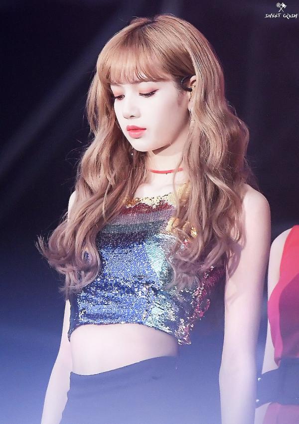 Bí mật lớn của K-Pop: Cách để tóc mái Lisa (BLACKPINK) không xê dịch trong mọi hoàn cảnh đã có lời giải đáp! Bí mật lớn của K-Pop: Cách để tóc mái Lisa (BLACKPINK) không xê dịch trong mọi hoàn cảnh đã có lời giải đáp!