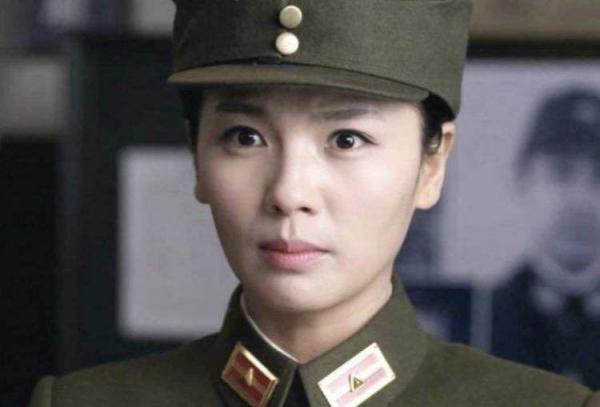 10 sao nữ Hoa ngữ xinh đẹp và 'soái khí' đầy mình khi diện quân trang 10 sao nữ Hoa ngữ xinh đẹp và 'soái khí' đầy mình khi diện quân trang