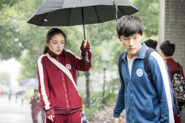 Vì sao nhất định phải xem 'Anh Chỉ Thích Em’: Ai trong chúng ta cũng từng mơ có một F kun trong đời Vì sao nhất định phải xem 'Anh Chỉ Thích Em’: Ai trong chúng ta cũng từng mơ có một F kun trong đời