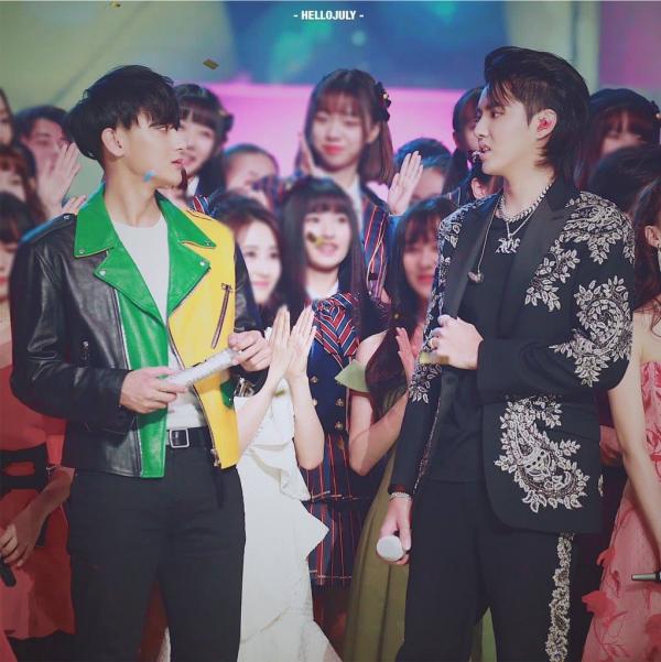 Phản ứng của Ngô Diệc Phàm khi bị fan hỏi: 'Có phải anh cũng không ưa Trương Nghệ Hưng?' Phản ứng của Ngô Diệc Phàm khi bị fan hỏi: 'Có phải anh cũng không ưa Trương Nghệ Hưng?'