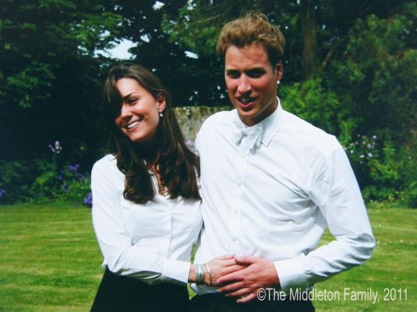 Loạt khoảnh khắc đáng nhớ trong 8 năm làm nên thiên tình sử giữa Hoàng tử William và Kate Middleson Loạt khoảnh khắc đáng nhớ trong 8 năm làm nên thiên tình sử giữa Hoàng tử William và Kate Middleson