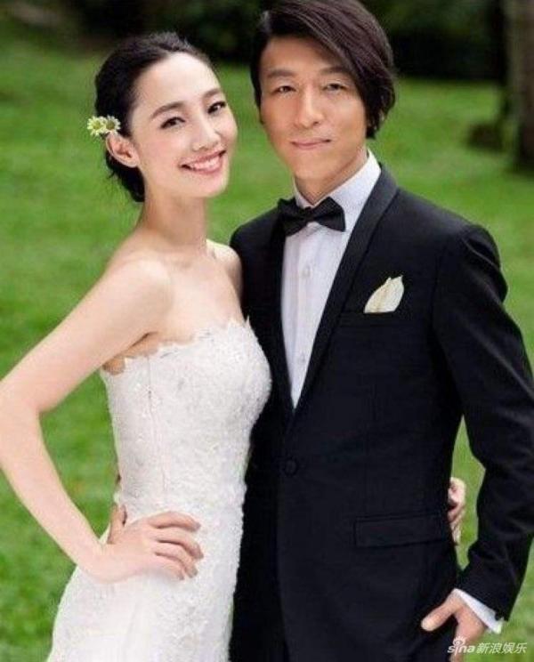 Những chuyện tình showbiz từng đẹp hơn phim trước khi khiến công chúng vỡ mộng vì scandal Những chuyện tình showbiz từng đẹp hơn phim trước khi khiến công chúng vỡ mộng vì scandal