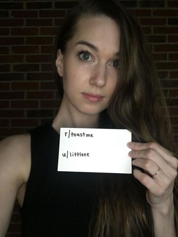 #ToastMe: Trào lưu người lạ động viên lẫn nhau sẽ khiến bạn cảm thấy ấm lòng hơn #ToastMe: Trào lưu người lạ động viên lẫn nhau sẽ khiến bạn cảm thấy ấm lòng hơn