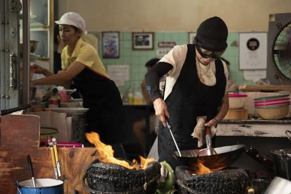 'Street Food': Vì những món ăn ngon nhất đều bắt nguồn từ đường phố 'Street Food': Vì những món ăn ngon nhất đều bắt nguồn từ đường phố
