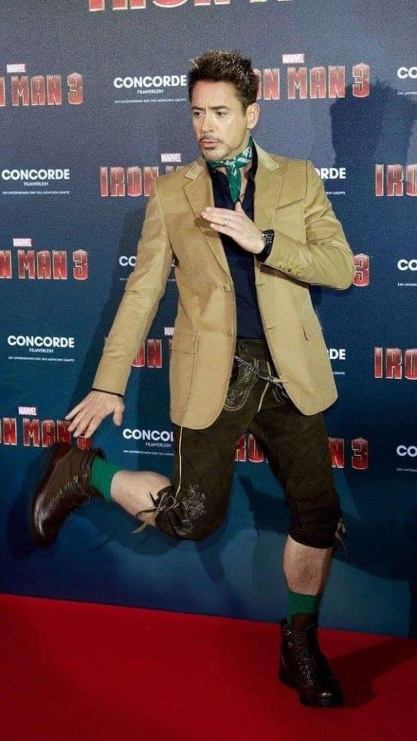 'Iron Man' Robert Downey Jr.: Chưa có màu nào trên đời mà anh đây chưa mặc lên người hết 'Iron Man' Robert Downey Jr.: Chưa có màu nào trên đời mà anh đây chưa mặc lên người hết