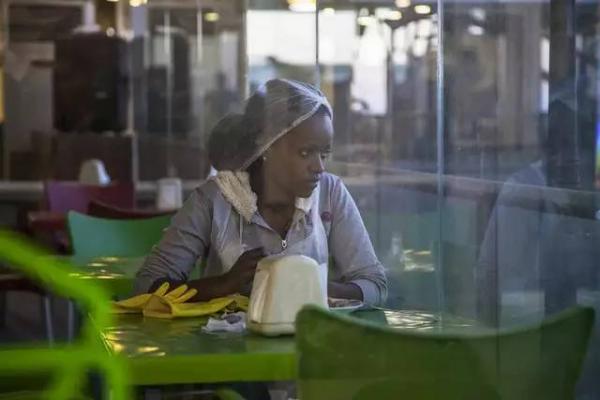 'Capernaum': Bộ phim về cậu bé 12 tuổi kiện bố mẹ ruột khiến toàn thế giới sửng sốt và tan nát cõi lòng 'Capernaum': Bộ phim về cậu bé 12 tuổi kiện bố mẹ ruột khiến toàn thế giới sửng sốt và tan nát cõi lòng