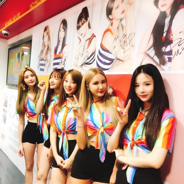 Từ bao giờ, cụm từ 'chia tay nhưng không tan rã' lại khiến cho fan K-Pop mệt mỏi và rối bời đến vậy Từ bao giờ, cụm từ 'chia tay nhưng không tan rã' lại khiến cho fan K-Pop mệt mỏi và rối bời đến vậy