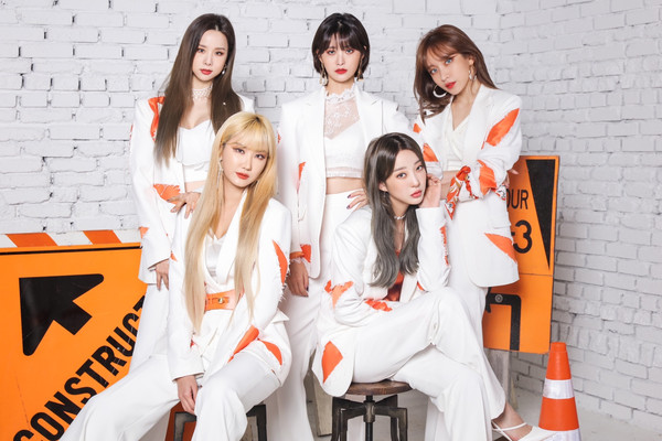 Từ bao giờ, cụm từ 'chia tay nhưng không tan rã' lại khiến cho fan K-Pop mệt mỏi và rối bời đến vậy Từ bao giờ, cụm từ 'chia tay nhưng không tan rã' lại khiến cho fan K-Pop mệt mỏi và rối bời đến vậy